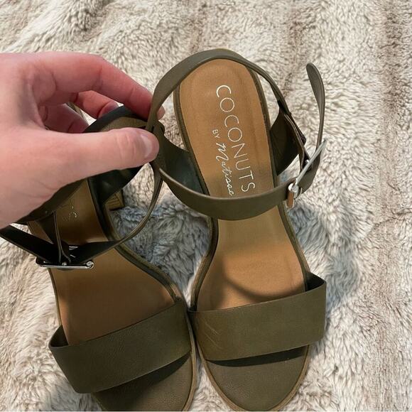 Coconuts by Matisse Talbert Oliver Green Leather Strap Heeled Sandals - Picture 4 of 7